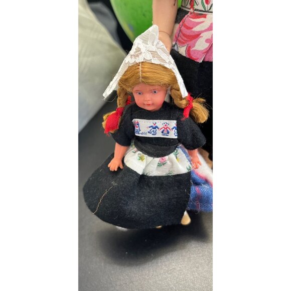 Vintage 1960's Lot of 5 Dolls Made In Holland Various Sizes - Picture 3 of 9